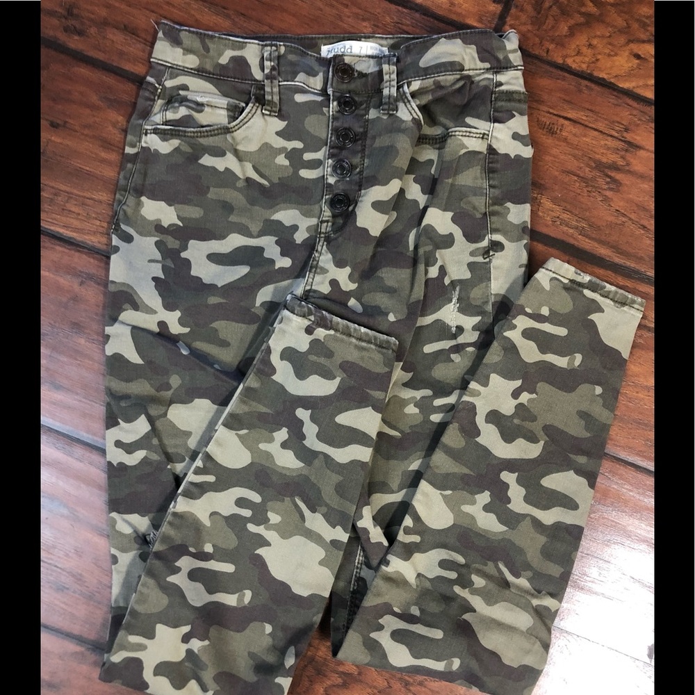 Mudd Camo High-Rise Jegging